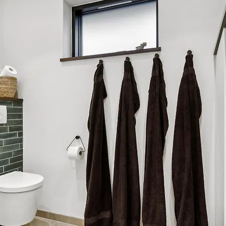 3 Bedroom In * Farevejle